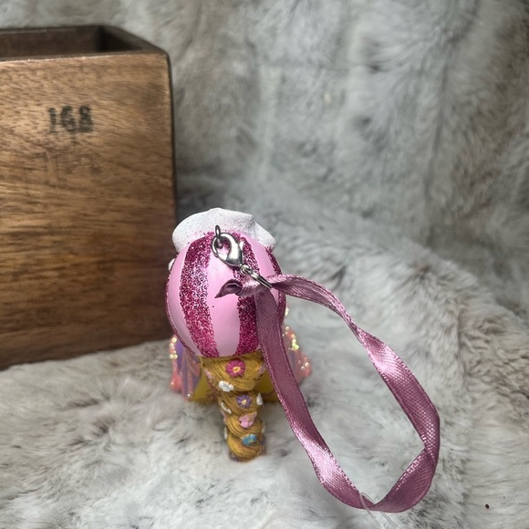 Disney Rapunzel Princess Runway Collection Shoe Ornament - Picture 4 of 8